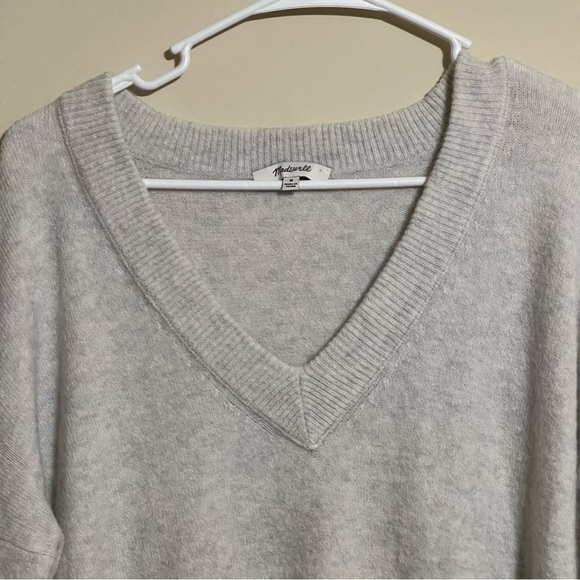 Madewell Sweater ALPACA + MERINO WOOL White Gray V-Neck Soft Luxurious Top sizeM - Picture 3 of 7
